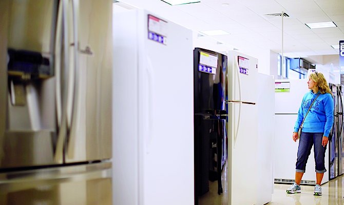 Госпотребинспекция нашла в магазинах массу поддельных холодильников и микроволновок