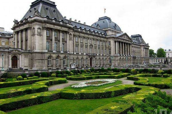 Бельгийский королевский дворец рассердился на Google