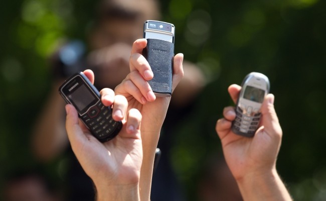 У мобильных операторов упали доходы, так как в этом году не было ЕВРО-2012 и нет 3G