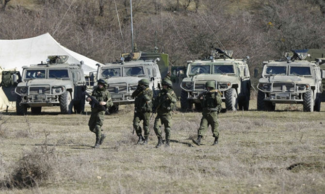 МИД Украины: на границе с Россией наблюдается большое скопление военной техники РФ