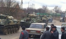 Россия стягивает войска на границе с Украиной, - МИД