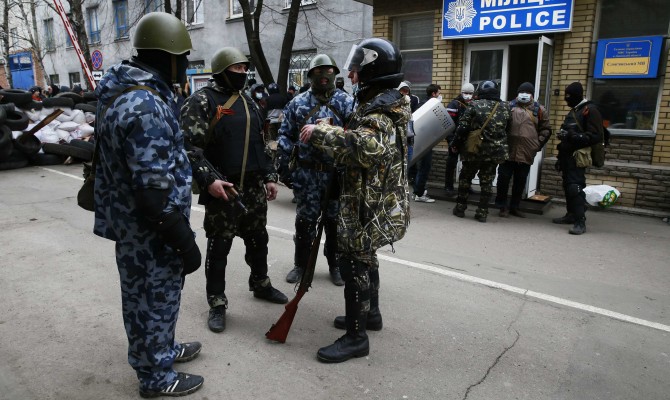 В Славянске проводится антитеррористическая операция. Сепаратисты стреляют