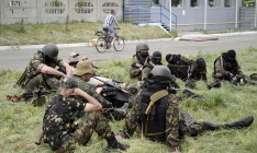 Часть российских войск отведена от границ с Украиной, - НАТО