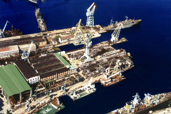 У Порошенко отнимают «Севастопольский морской завод»