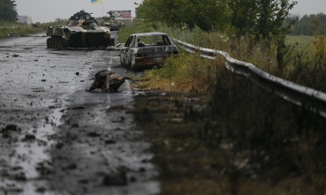 Яценюк: Восстановление Донбасса оценивается в 8 млрд грн