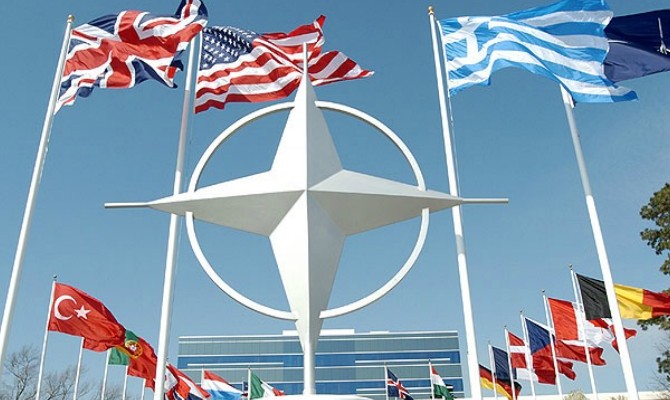 НАТО видит Украину проигравшей в конфликте в Донбассе