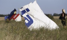 Boeing 777 распался над Торезом из-за многочисленных повреждений извне, - расследование
