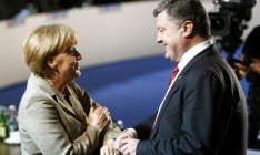 Порошенко пожаловался Меркель на неуплату Россией за газовый транзит