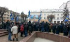 В Виннице активисты требуют от президента уволить главу облсовета