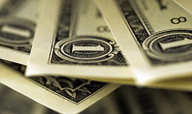 НБУ запретил покупку валюты на межбанке юрлицам, на счетах которых более $10 тыс.
