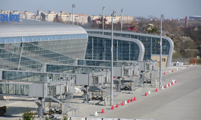 Долги аэропорта "Львов" перед строителями составляют около 250 млн грн.