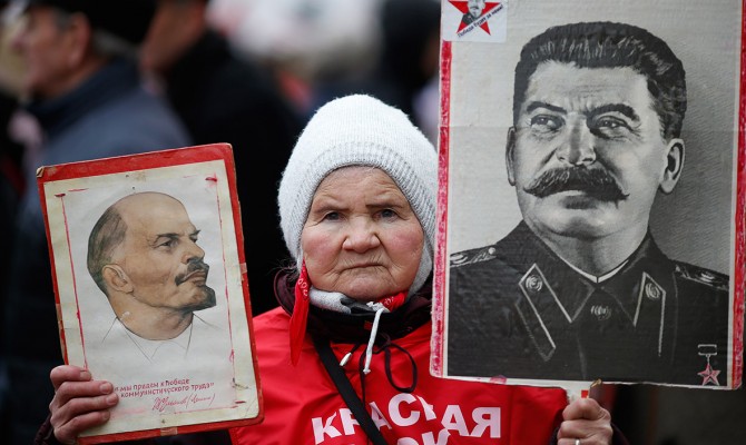 Почти 40% россиян положительно относятся к Сталину