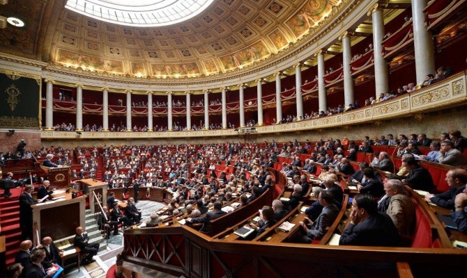 Украина пригрозила французским депутатам, планирующим поездку в Крым