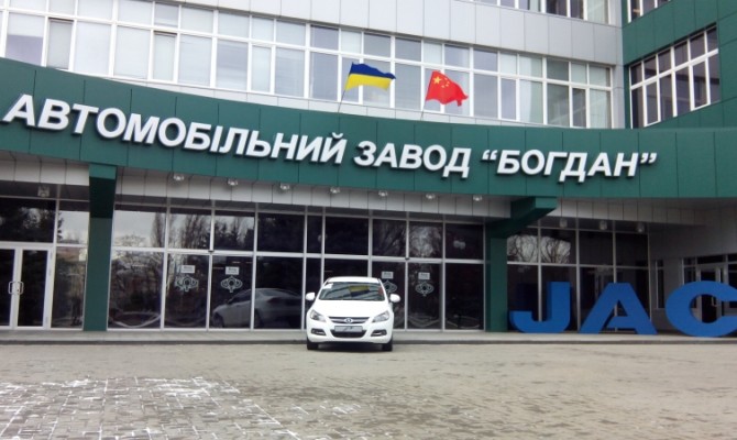 Автокомпания Порошенко получила в первом полугодии 351 млн убытка