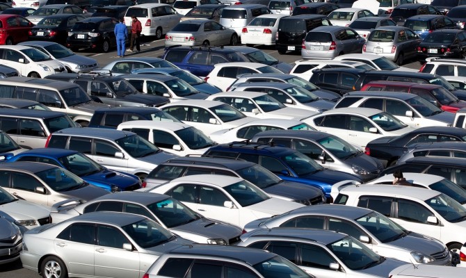 Импортеры начали снижать цены на автомобили