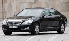 В Украине возобновился импорт дорогих бронированных Mercedes