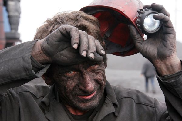Минэнерго обещает еще 300 млн грн на зарплаты шахтерам