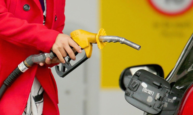 С 1 марта начнут действовать новые ставки акцизного налога на бензин и дизтопливо