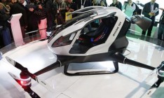 Китайская компания представила первое в мире летающее беспилотное такси
