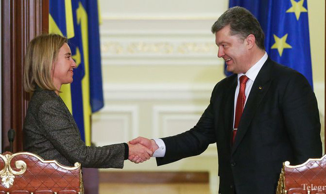 Порошенко и Могерини обсудили предоставление Украине безвизового режима