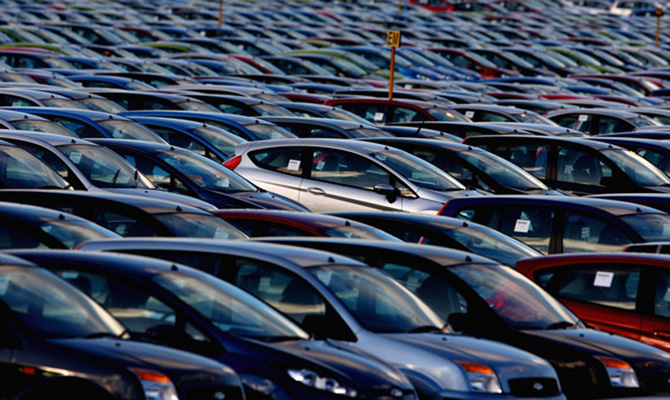 Продажи новых автомобилей в ЕС в январе выросли на 6,2%