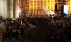 На Майдане - людей не больше сотни