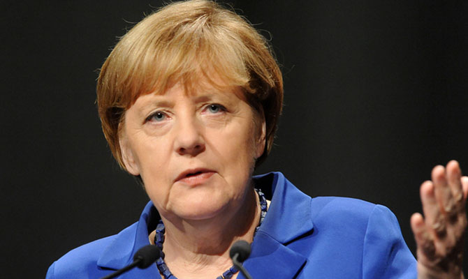 Меркель выступила в  защиту Греции