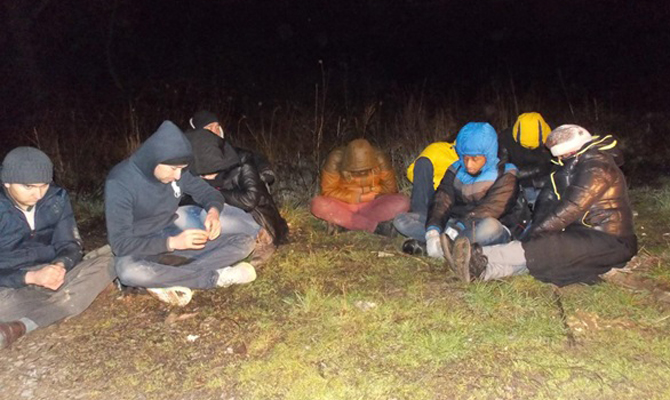 На Закарпатье задержали 17 нелегальных мигрантов