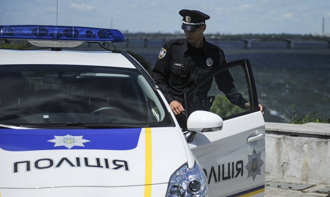 Кабмин выделил 43 млн на спецавтомобили для новой полиции на Донбассе