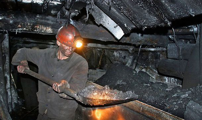 Кабмин выделил 200 млн гривен на зарплаты шахтерам