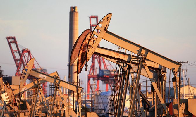 Цена на нефть Brent поднялась выше 45 долларов за баррель