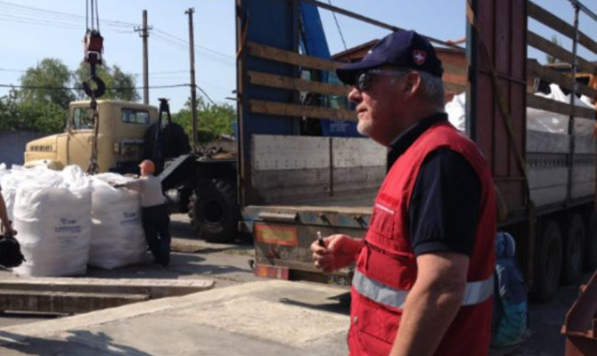 Швейцария отправила в Донецкую область 2 гуманитарных конвоя