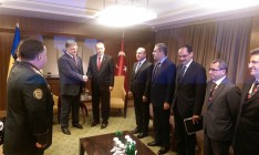 Порошенко начал в Варшаве переговоры с Эрдоганом