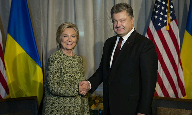 Порошенко заручился поддержкой Клинтон в вопросе суверенитета Украины и реформ