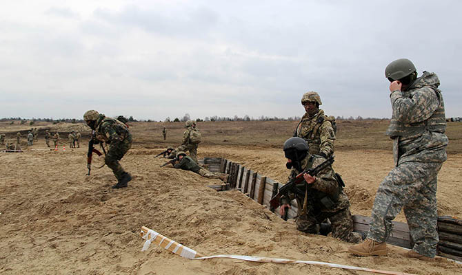 В Румынии начались учения с участием украинских военных