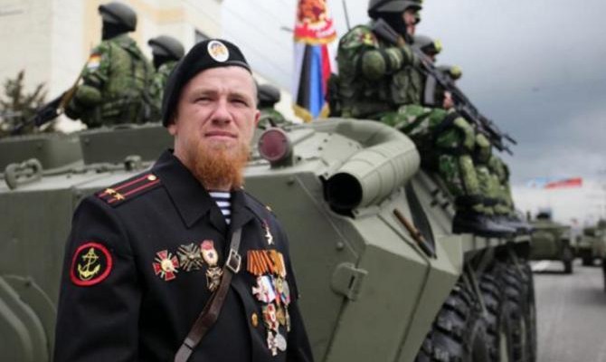 В Донецке попрощаться с Моторолой пришли тысячи человек