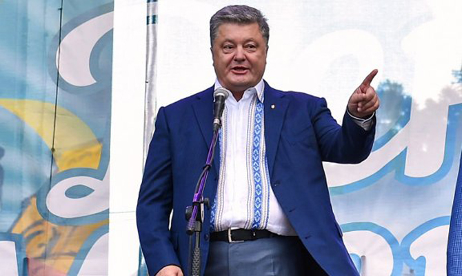 Порошенко обещает безвиз для украинцев в ноябре
