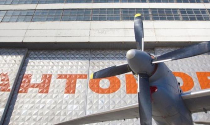 «Антонов» в декабре представит новый транспортный самолет Ан-132