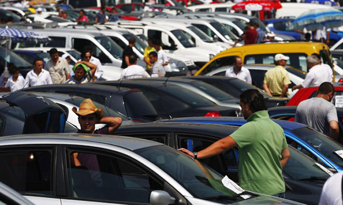 В Иране запретили американские автомобили