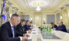 ЕБРР остается крупнейшим финансовым инвестором в Украину, - Порошенко
