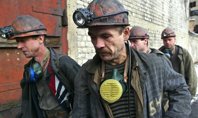 Пенсии шахтерам повысят на 351 гривну в декабре