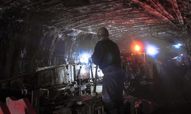 Долг по зарплате шахтерам за месяц вырос на 160 миллионов гривен