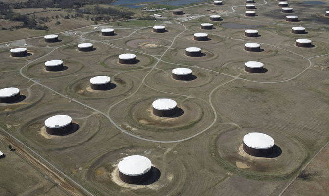 США начнут продавать стратегические запасы нефти с 2017 года