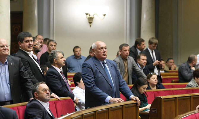Депутатам Рады вернули более 8 млн гривен компенсации за зарубежные командировки