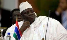 Сенегал приостановил удары по Гамбии и дал президенту менее суток для передачи власти