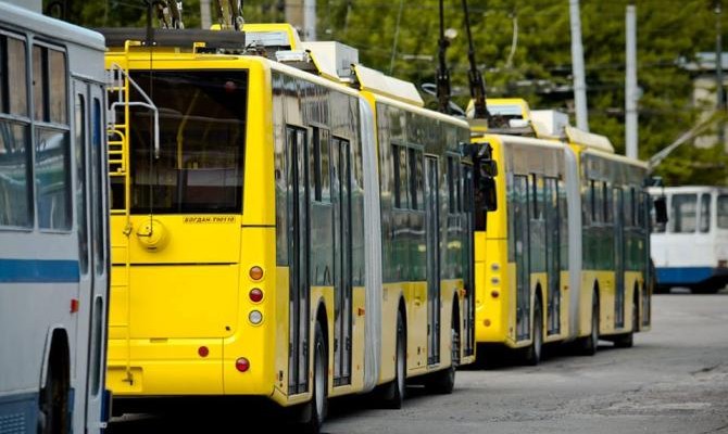 КГГА: Тарифы на проезд в коммунальном транспорте Киева не изменятся