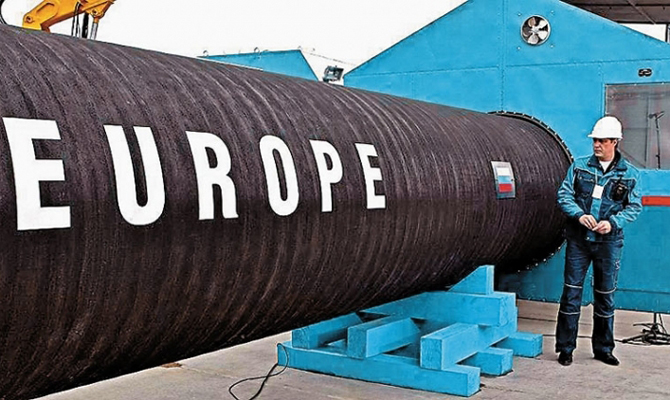 Российский газ за границей в течение года подешевел на треть