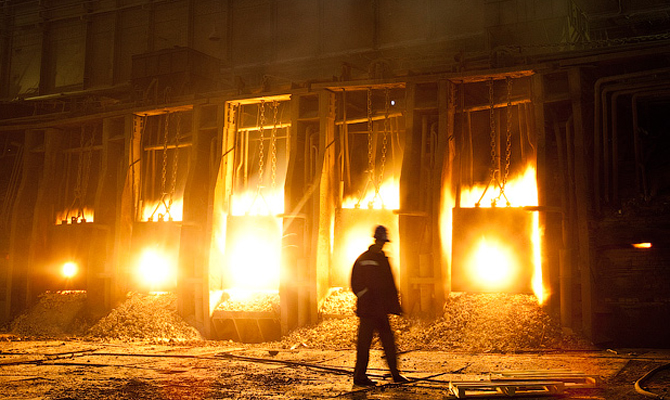 Еврокомиссия ввела спецпошлины на сталь из Китая сроком на 5 лет