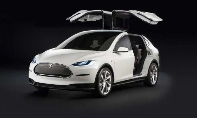 Фотографы получили новые качественные фотографии электрокара Tesla Model 3