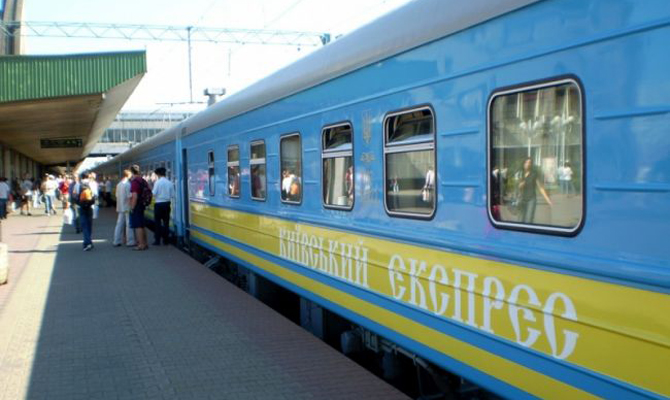 «Укрзализныця» обещает не повышать стоимость билетов в этом году
